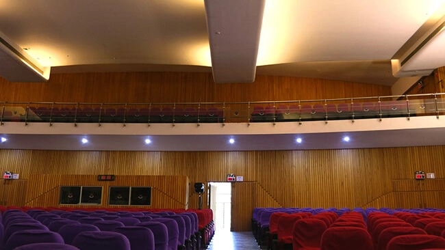 auditorium 03